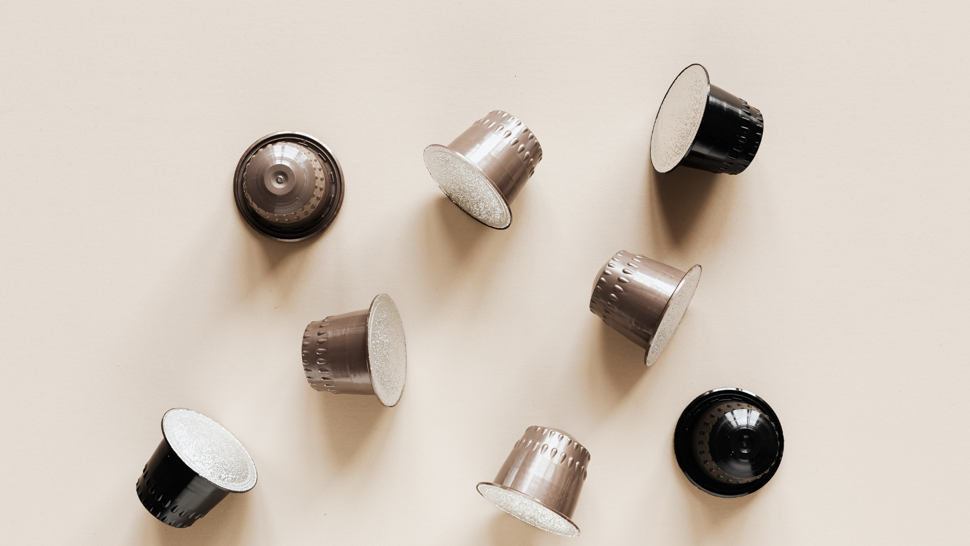 高番手ウールの質感を確認するイメージ