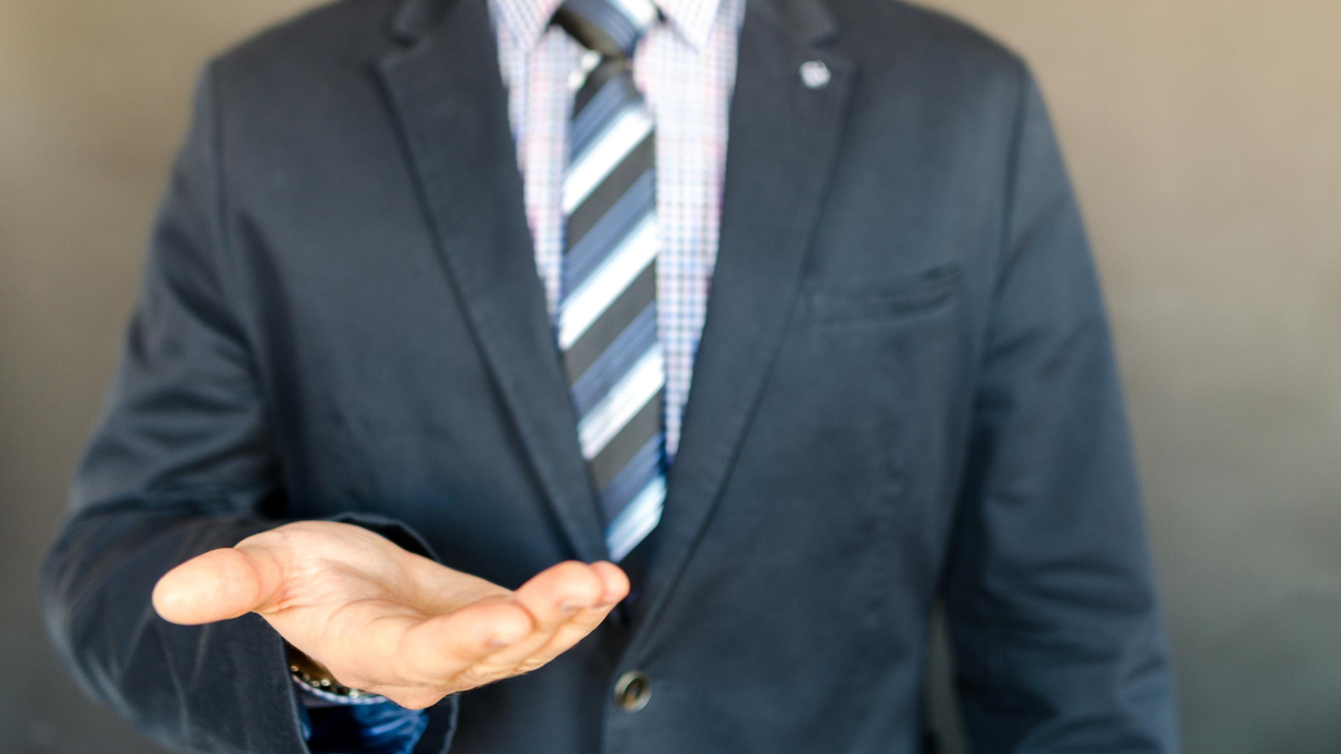 ノッチとピークのラペル幅を比較するイメージ