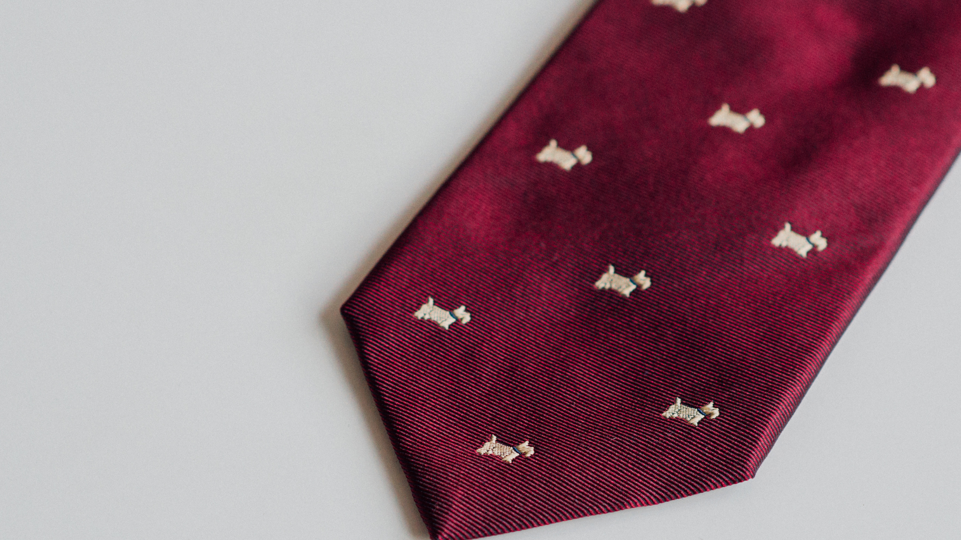 本切羽の袖口を開けて見せるディテール