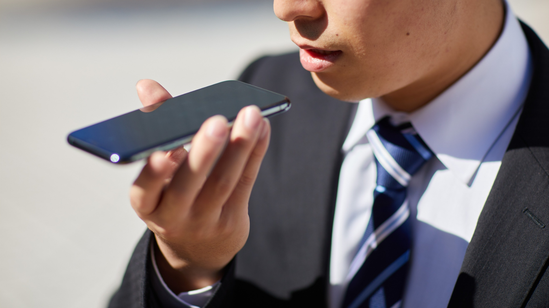 パッチポケットの軽さと腰位置を確認するイメージ