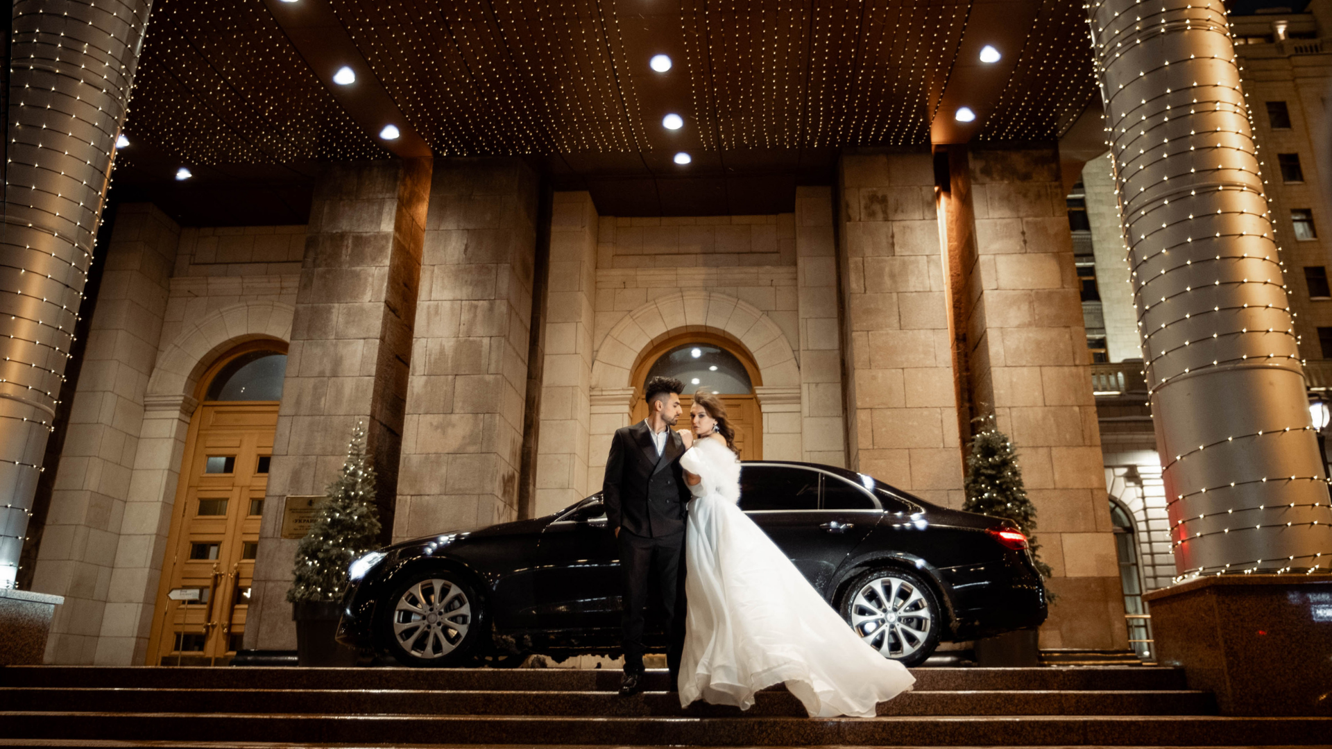 ラペルとフロントエッジにのみステッチを入れた例