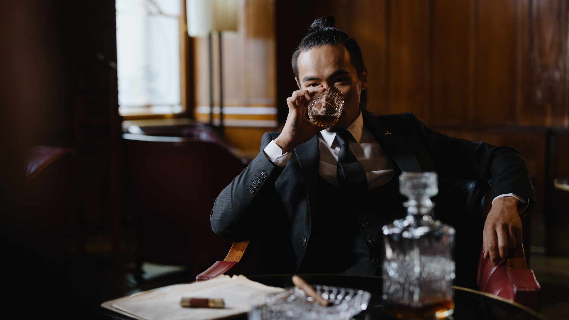 「顧客」ではなく「同志」として。Regalis Societas Membershipが提供する3つの特権とコミュニティの価値