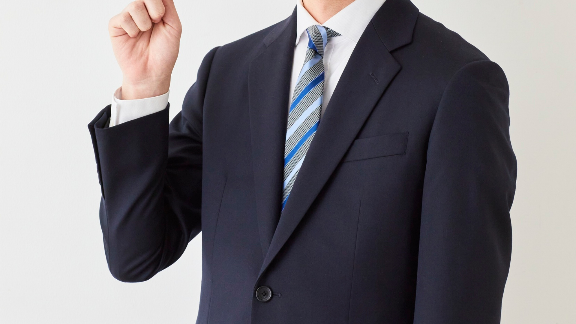 アスリート特有の肉体を美しく見せる補正技術