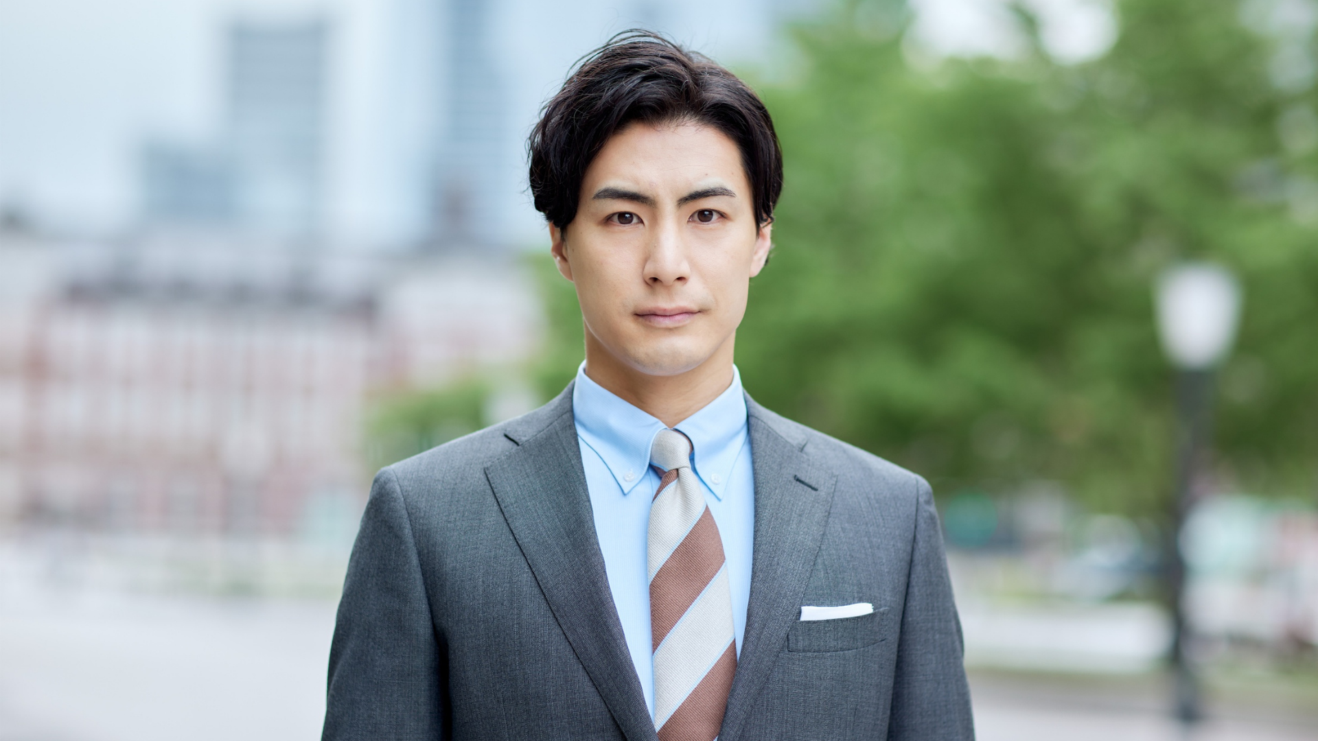 洗練されたビジネスマンのポートレート